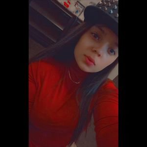 Meet your Posher, Dania